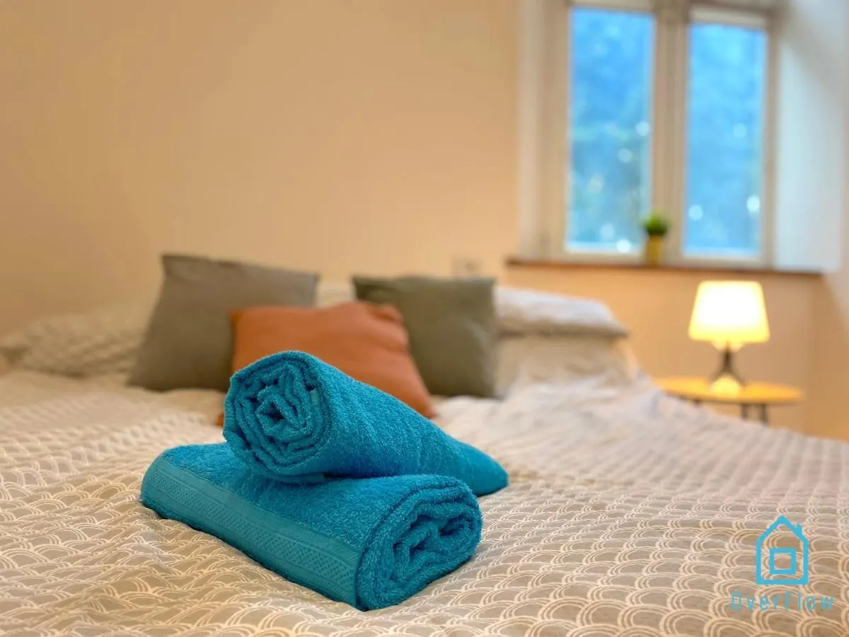 Twig Room - 20 Minutes To Gdansk Old Town & Seaside 0*,  Poland